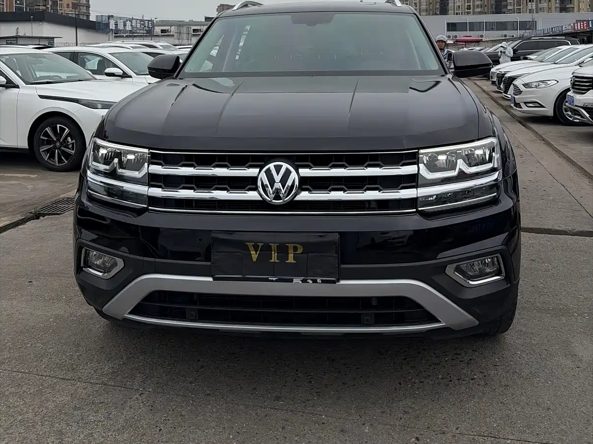 Volkswagen Teramont 2020 380TSI 4WD Luxury Edition China VI фото 2