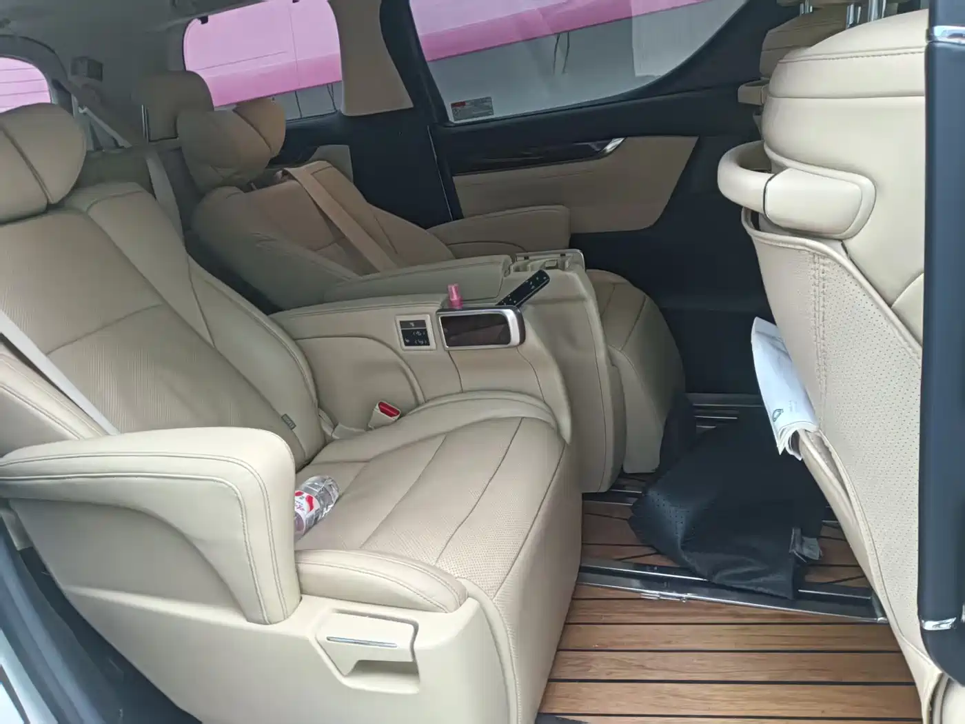 Toyota Alphard 2021 Hybrid 2.5L Luxury фото 7