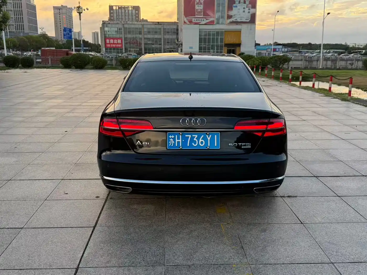 Фото 8 - Audi A8