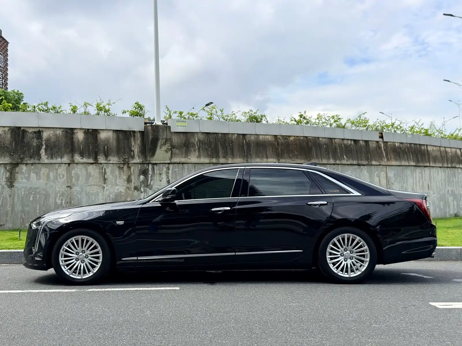 Фото 14 - Cadillac CT6