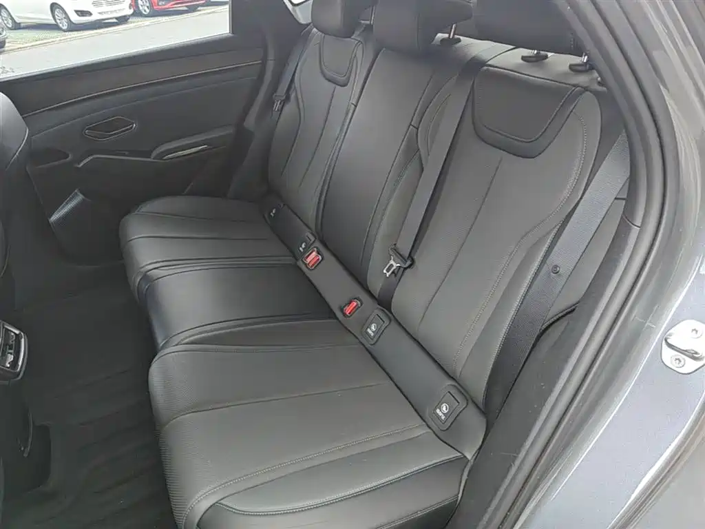 BYD Qin L 2025 DM-i Smart Drive Edition 80KM Leading фото 17