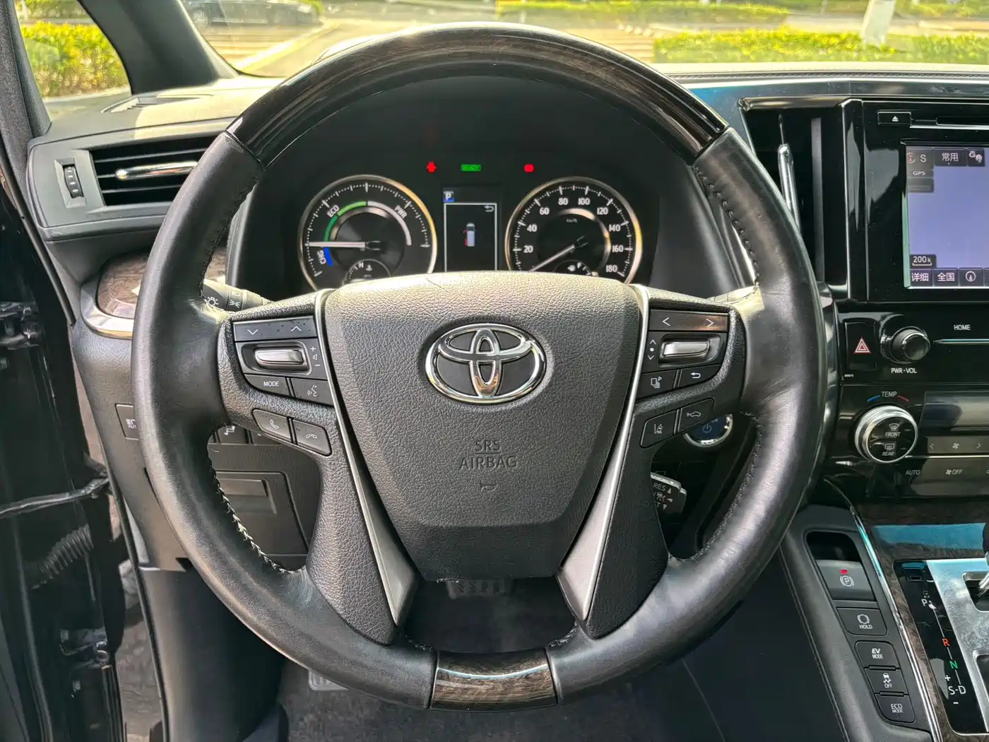 Toyota Vellfire 2019 Hybrid 2.5L HV Premium Edition фото 14