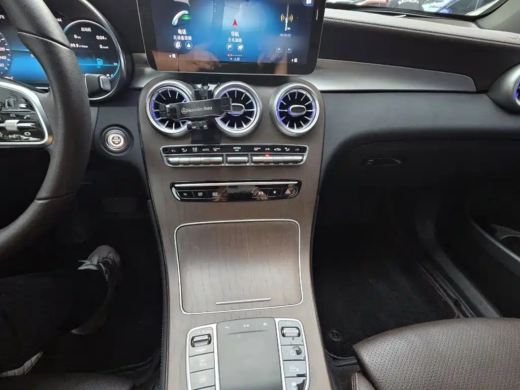 Фото 6 - Mercedes-Benz GLC