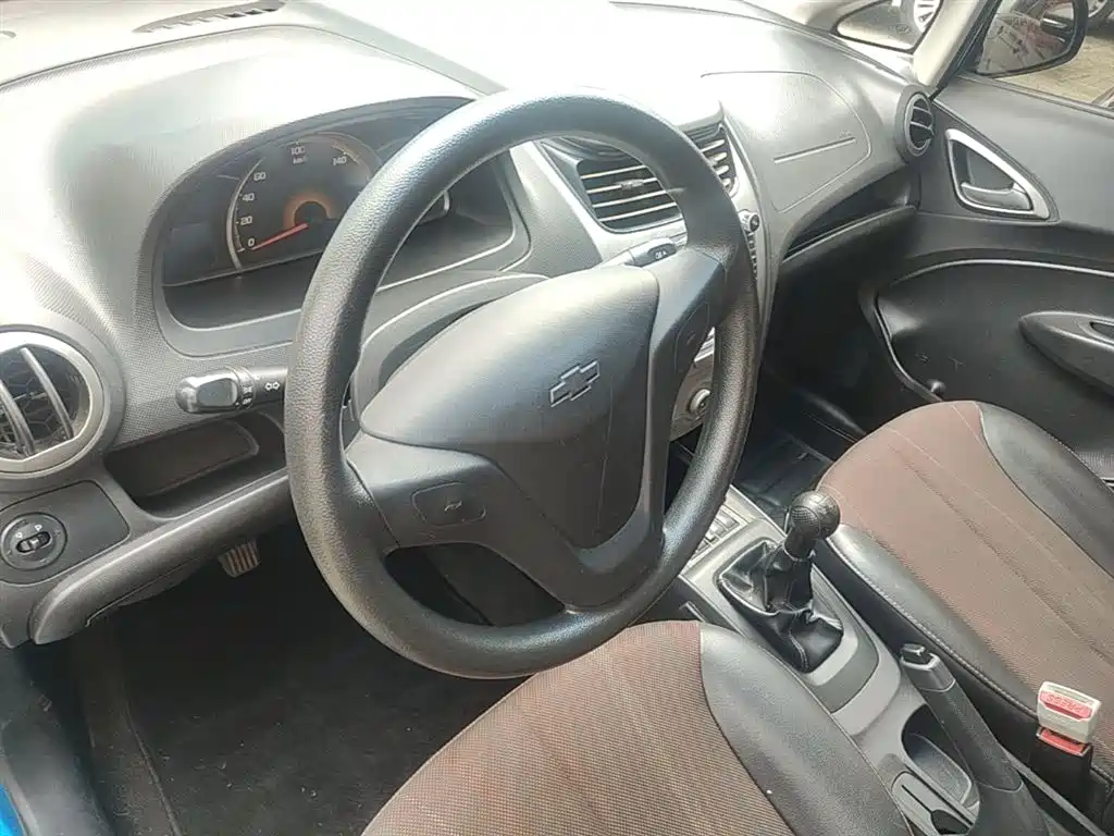 Chevrolet Sail 2013 Sedan 1.2L Manual Fashion Happiness Edition фото 11