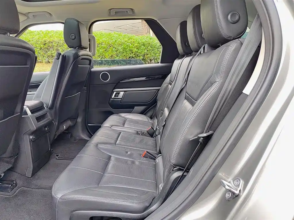 Land Rover Discovery 2017 3.0 SC V6 S фото 8