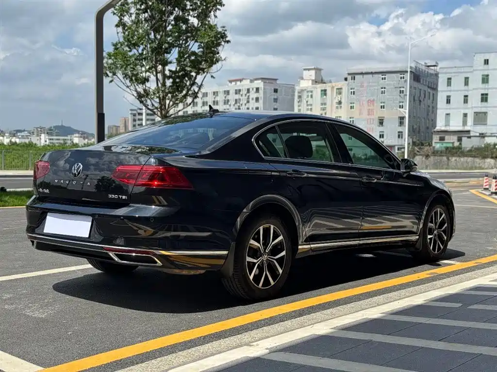 Volkswagen Magotan 2020 330TSI DSG Leading фото 11
