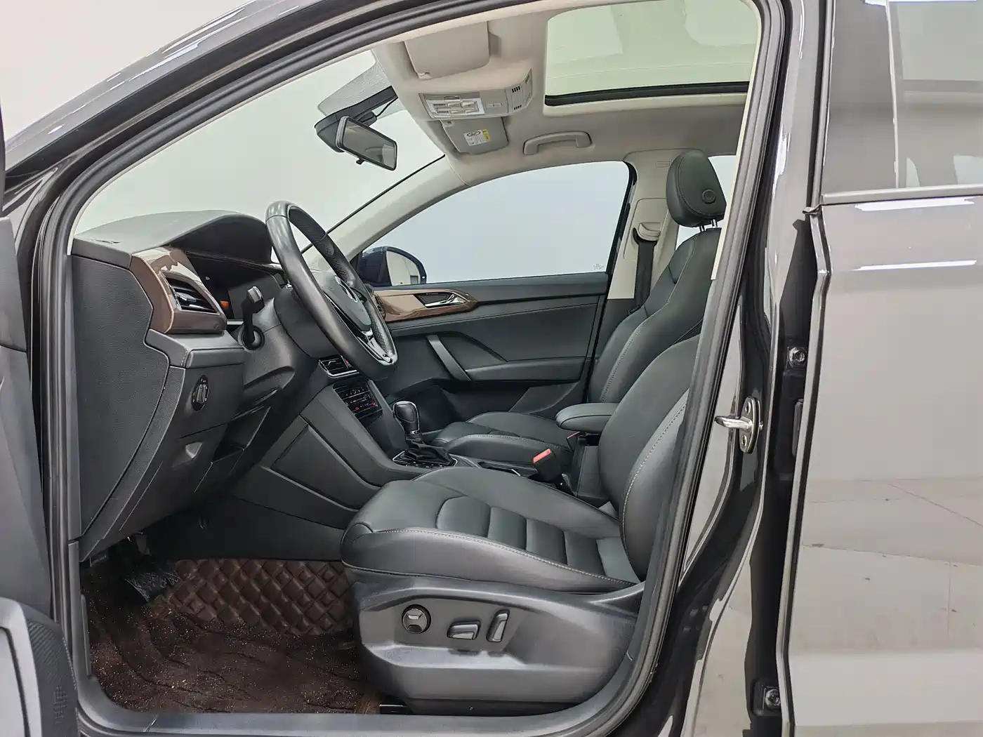 Volkswagen Tharu 2022 280TSI 2WD Comfort фото 9