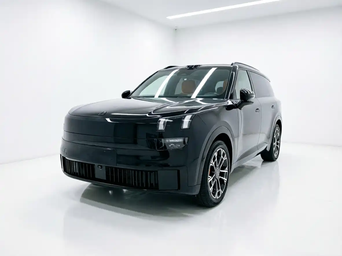 Lynk & Co 900 2025 1.5T Ultra