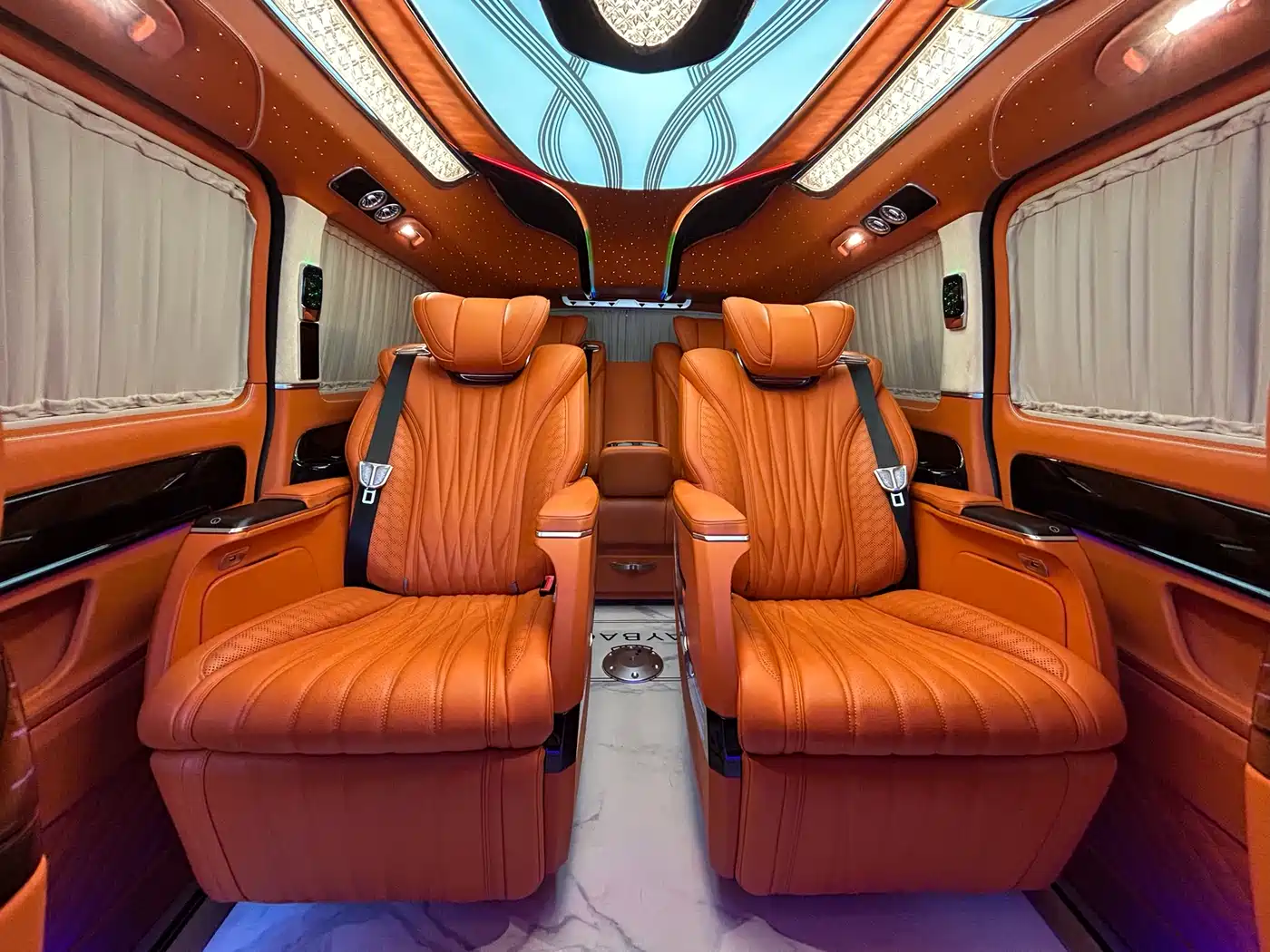 Mercedes-Benz Vito 2023 2.0T Business 7-Seater фото 11