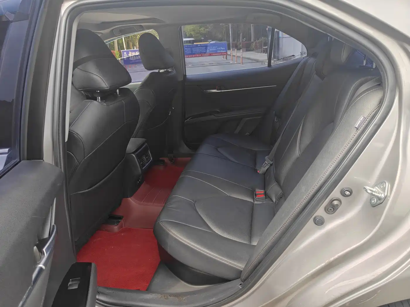 Toyota Camry 2021 Hybrid 2.5HGVP Leading Edition фото 4