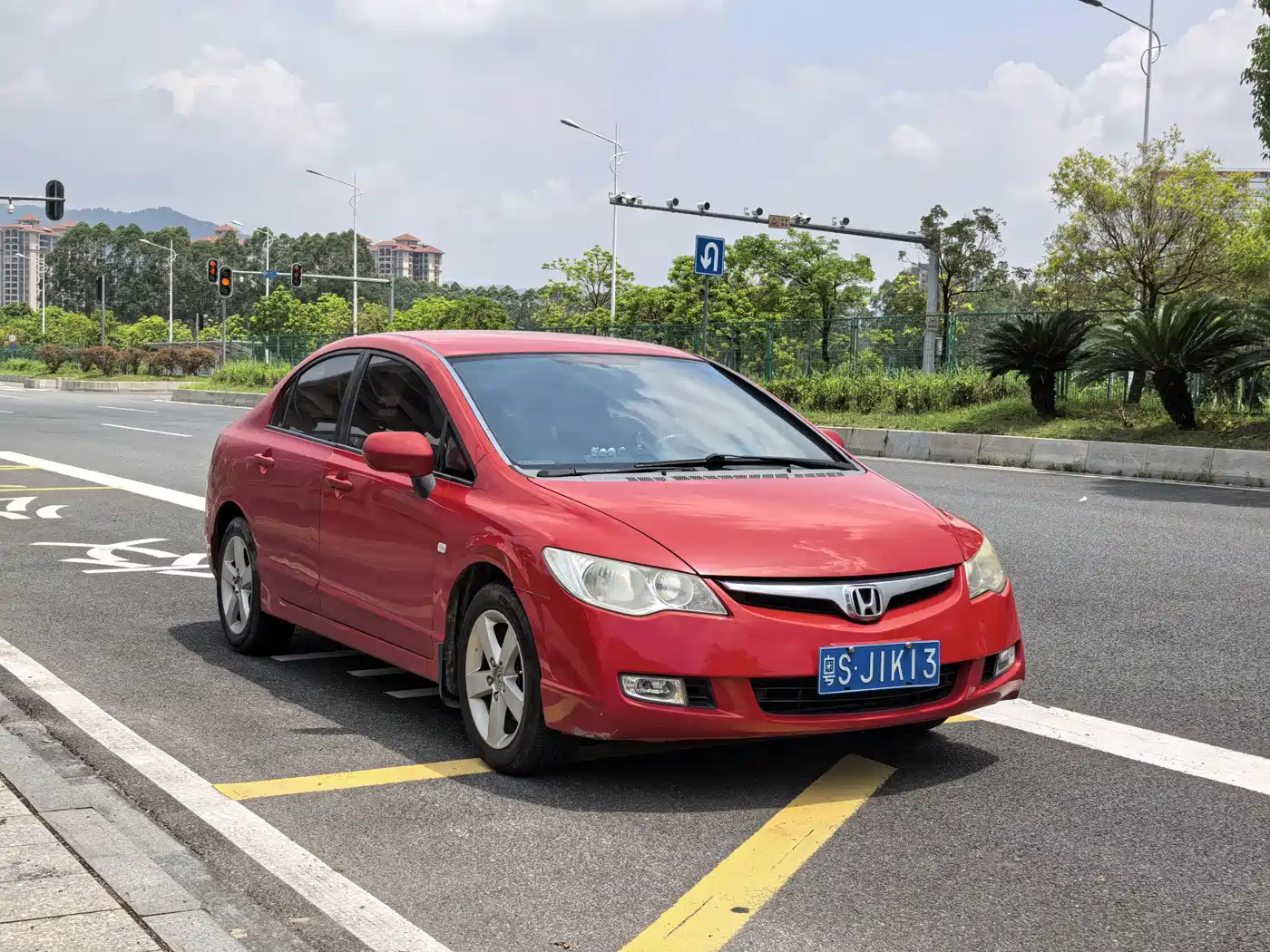 CIIMO CIIMO 2014 2012 1.8L Automatic