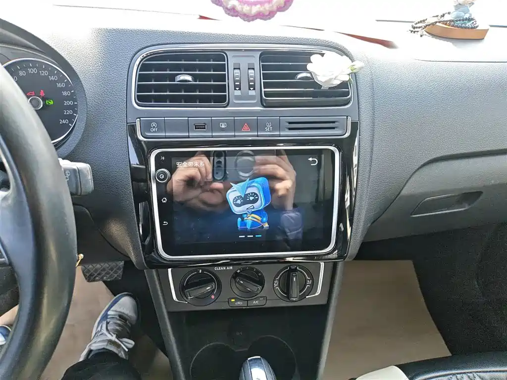 Volkswagen Polo 2018 1.5L Auto Comfort фото 9