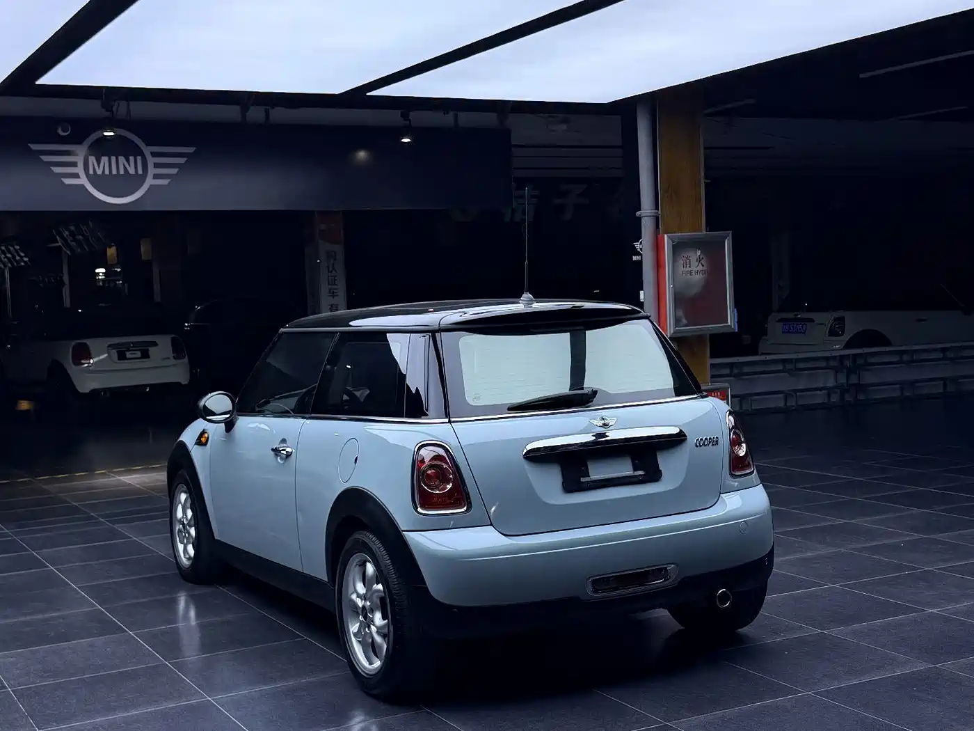 MINI MINI 2012 2011 1.6L COOPER Fun