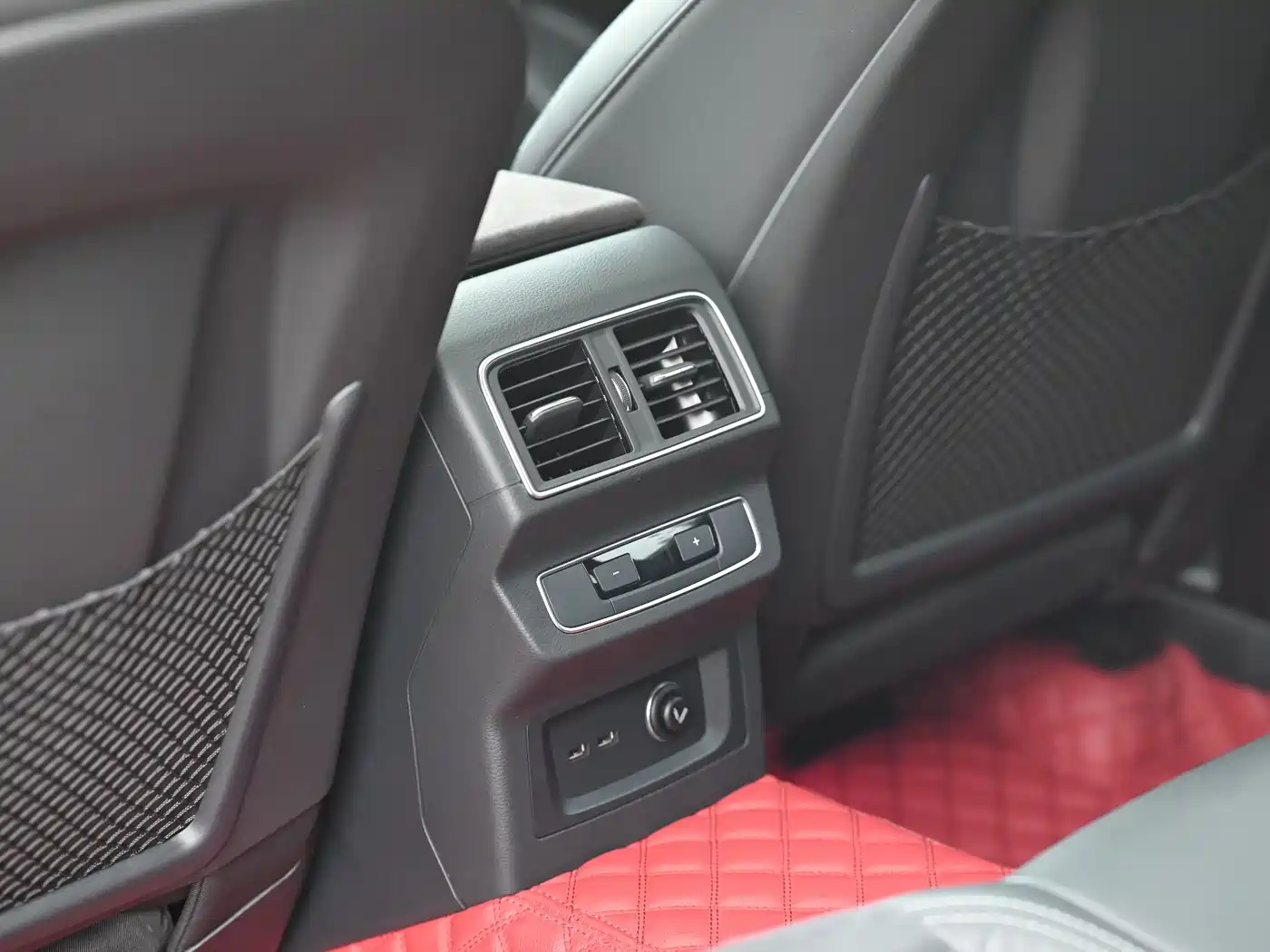 Audi Q5L Sportback 2021 45 TFSI Luxury фото 12