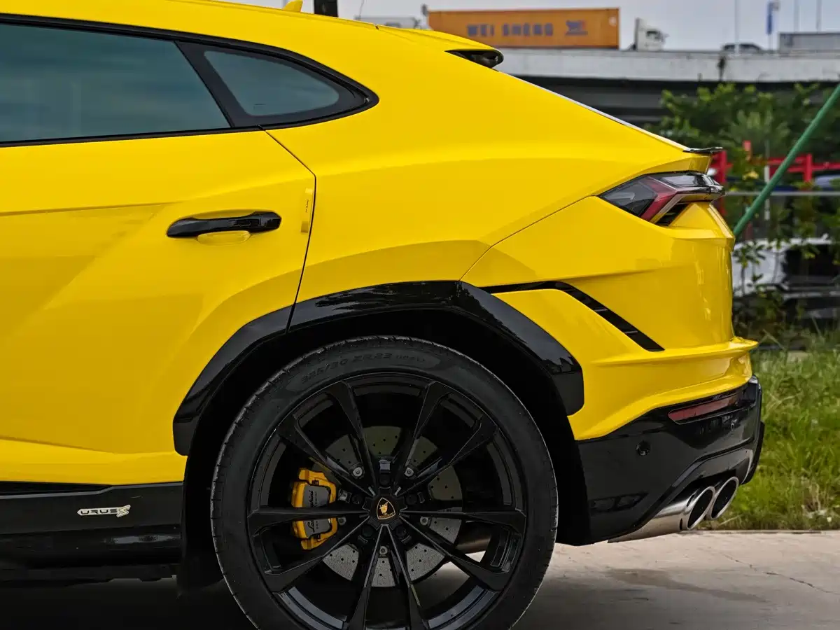 Lamborghini Urus 2024 2023 4.0T V8 S