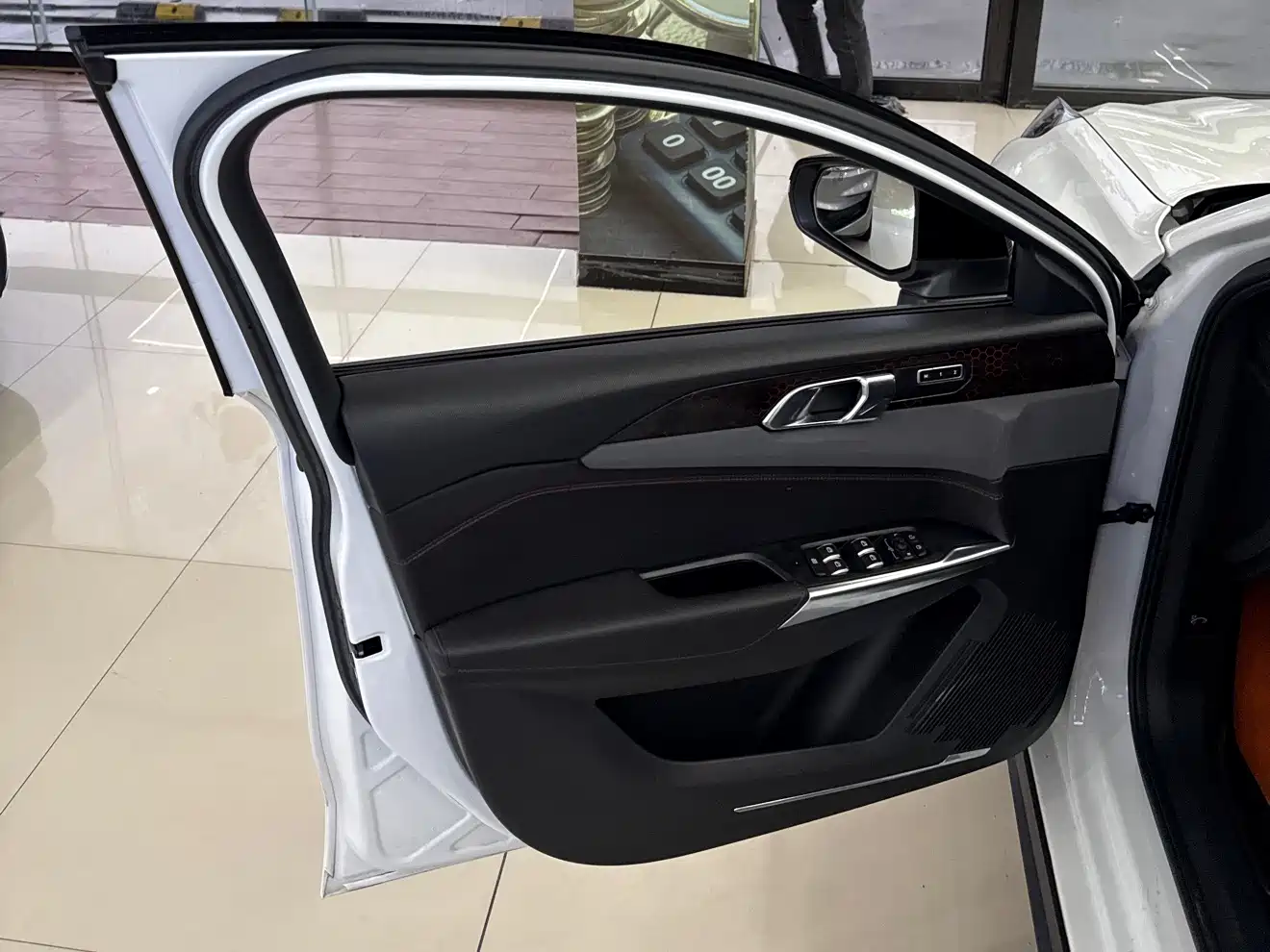 Lynk & Co 03 2019 2.0TD Auto Power Pro Version фото 8