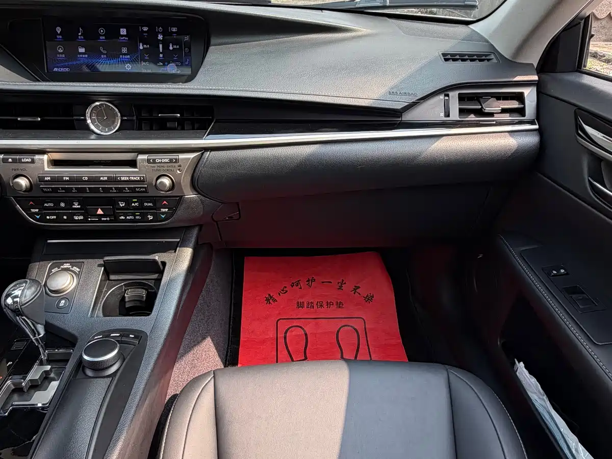 Lexus ES 2013 250 Elite Edition фото 11