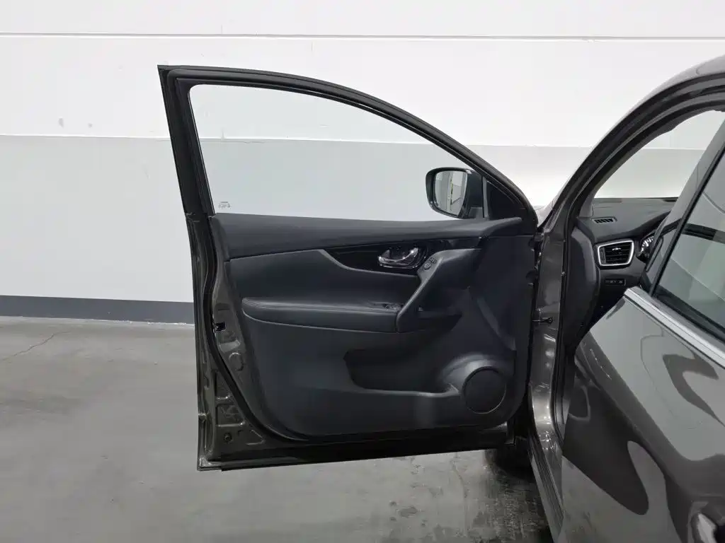 Фото 8 - Nissan Qashqai