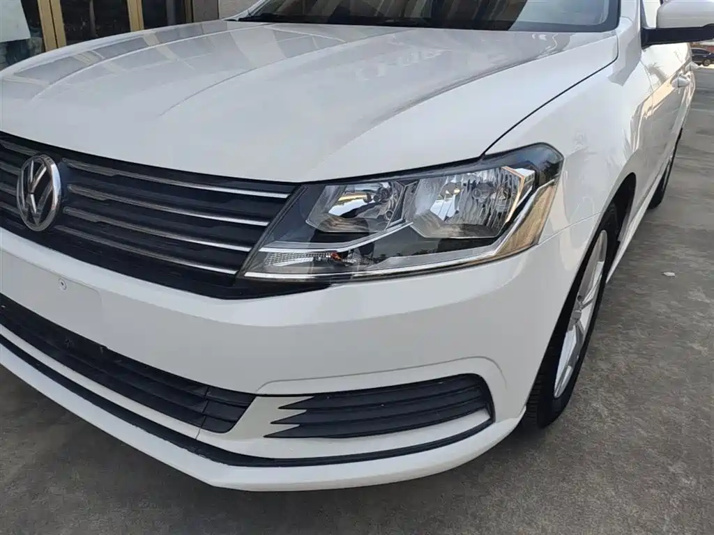 Volkswagen Lavida Tour 2017 1.6L Automatic Trend Edition фото 24