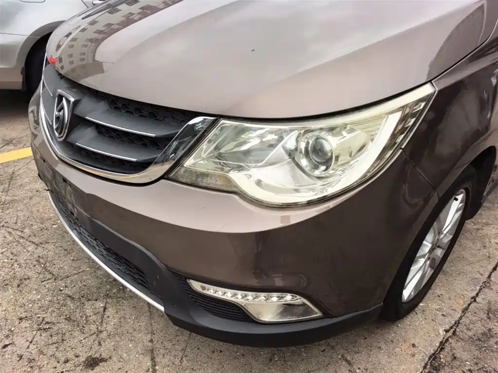 Baojun 730 2014 2014 1.5L Manual Comfort 7-seater