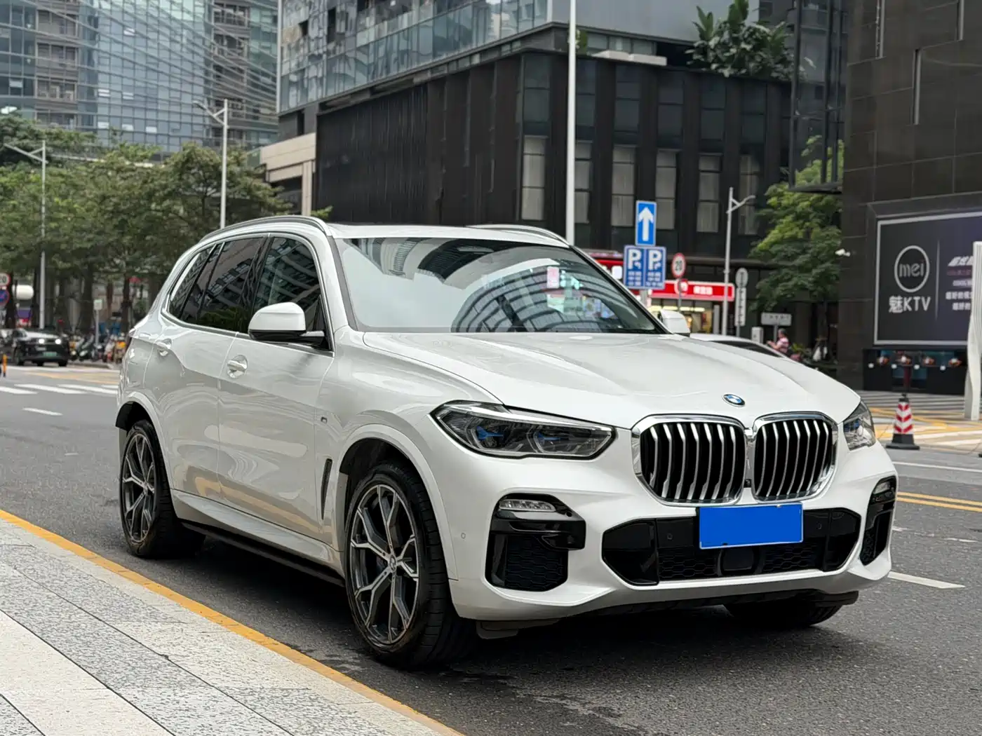 BMW X5 (Import) 2021 Facelift xDrive40i Exclusive M Sport Package