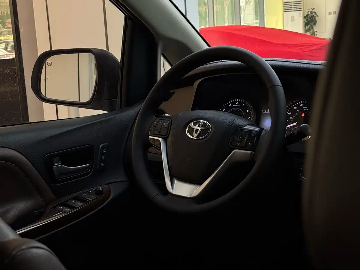 Toyota Sienna 2017 2015 3.5L 4WD L