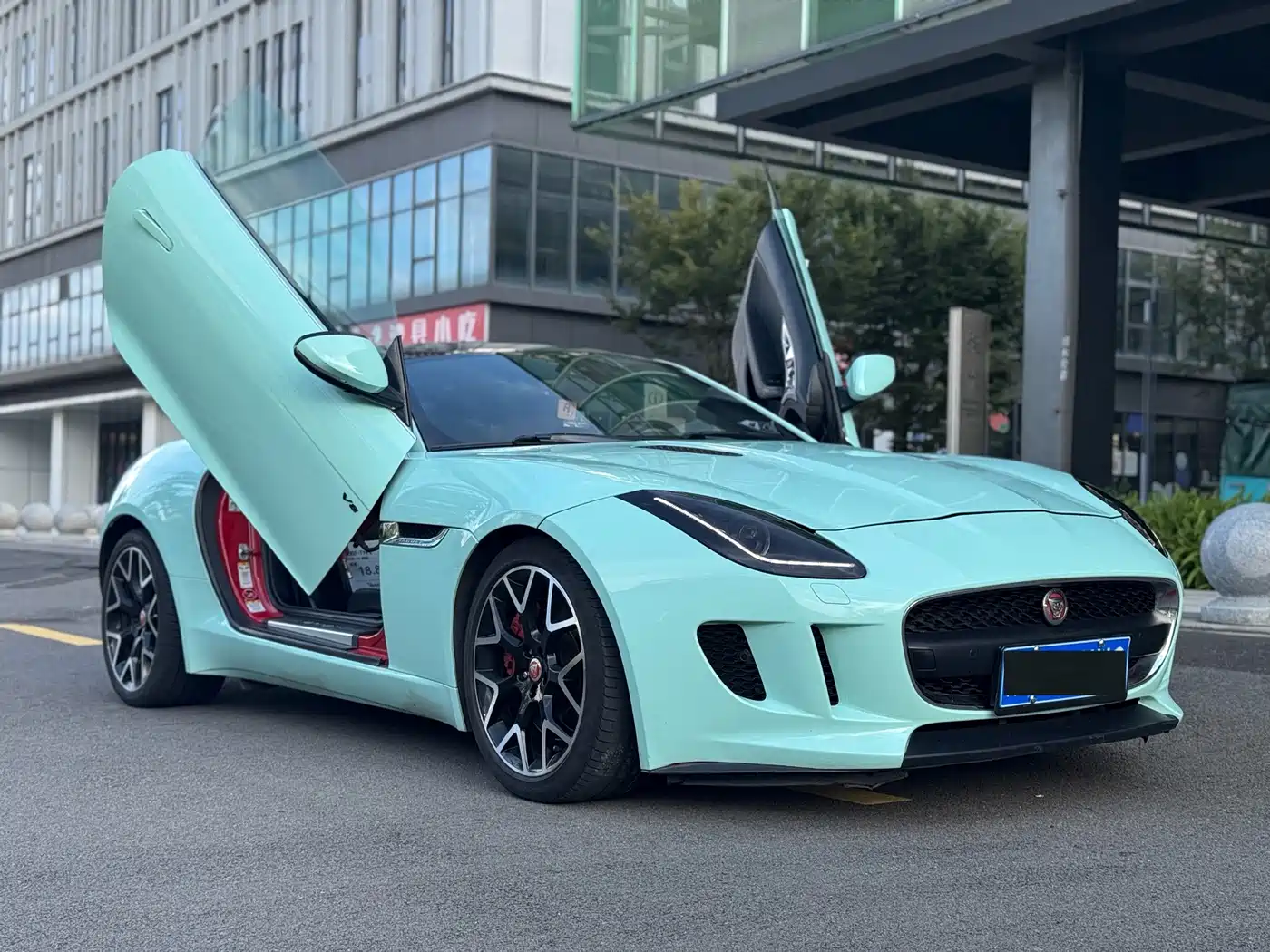 Jaguar F-TYPE 2016 3.0 SC Hardtop фото 3