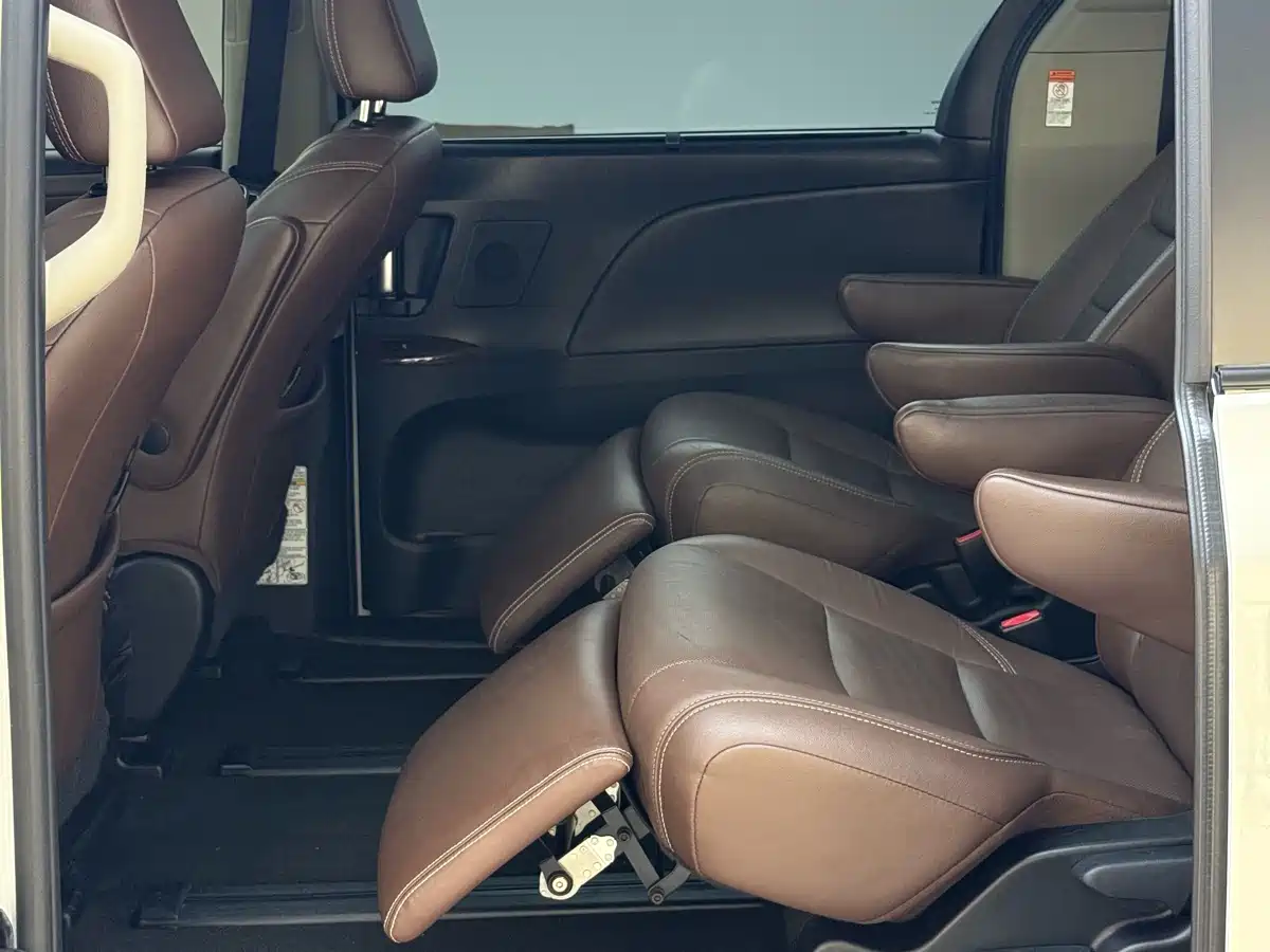 Toyota Sienna 2017 2015 3.5L 4WD L