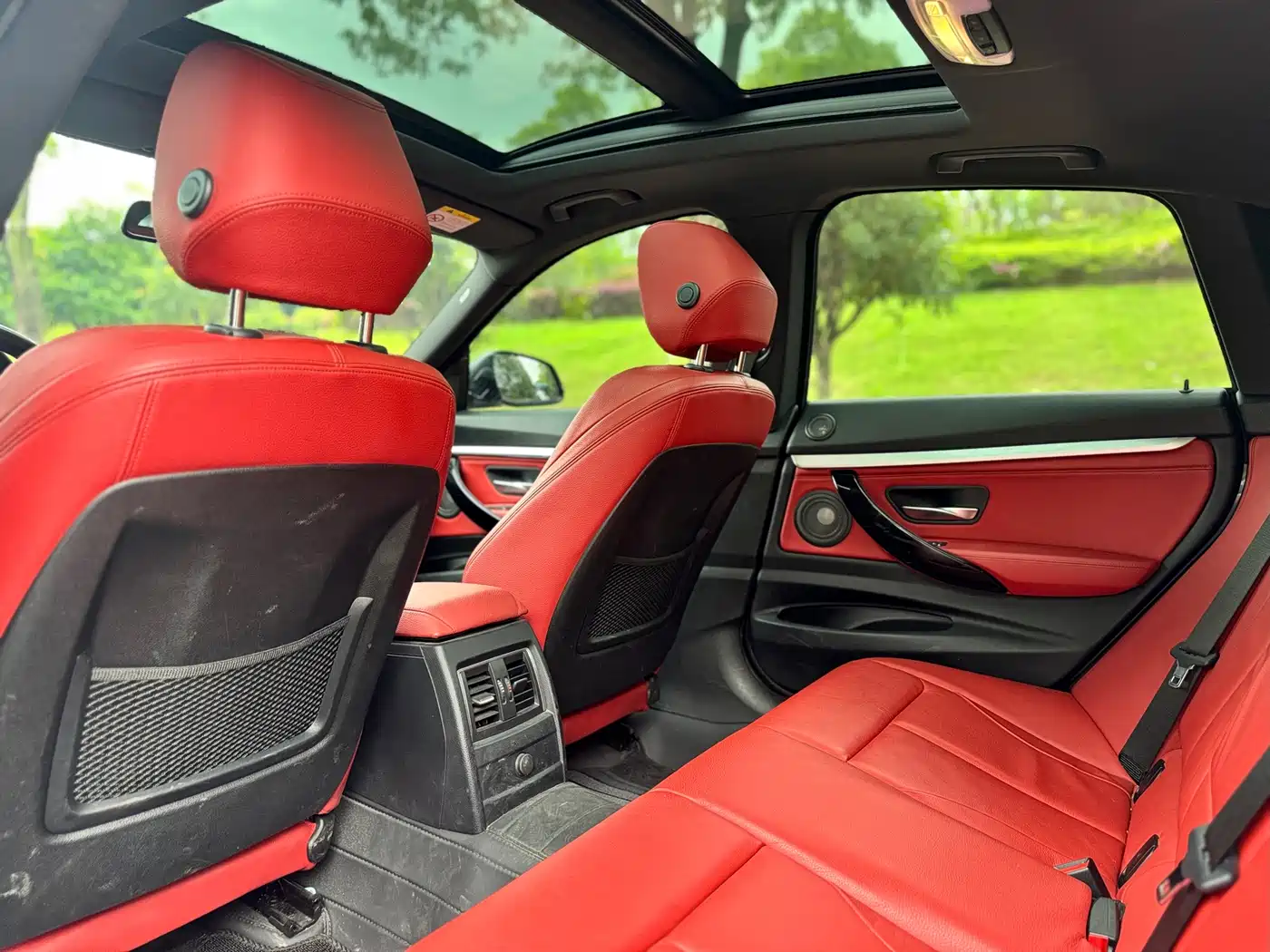 BMW 3 Series GT 2020 320i M Sport Black Night Edition фото 6