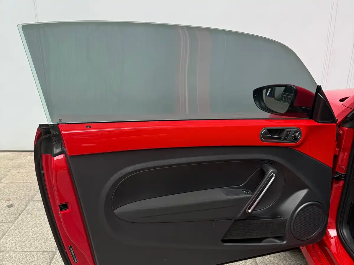 Volkswagen Beetle 2017 180TSI Style фото 16