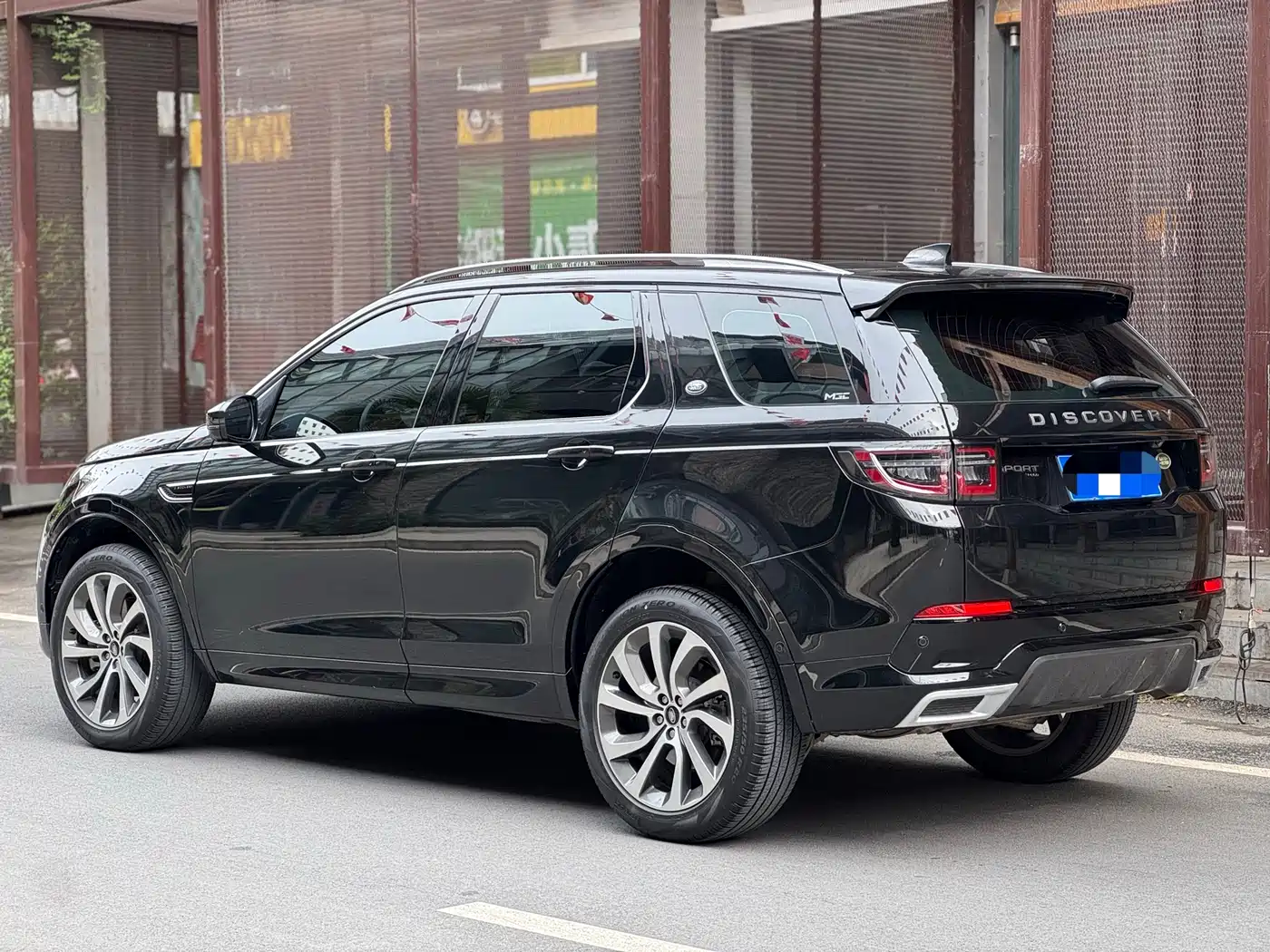 LAND ROVER DISCOVER SPORTS