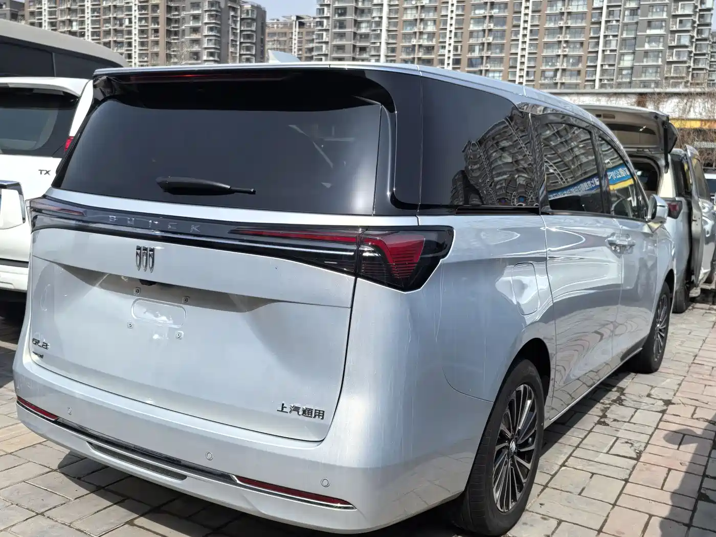 BUICK GL8 NEW ENERGY