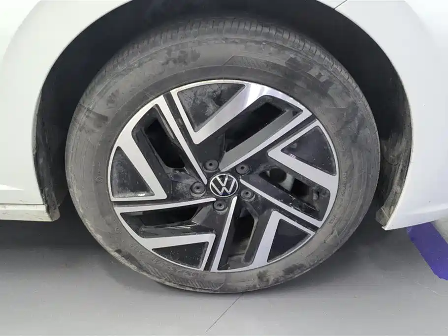 Volkswagen Sagitar 2023 300TSI DSG Surpassing Edition фото 6