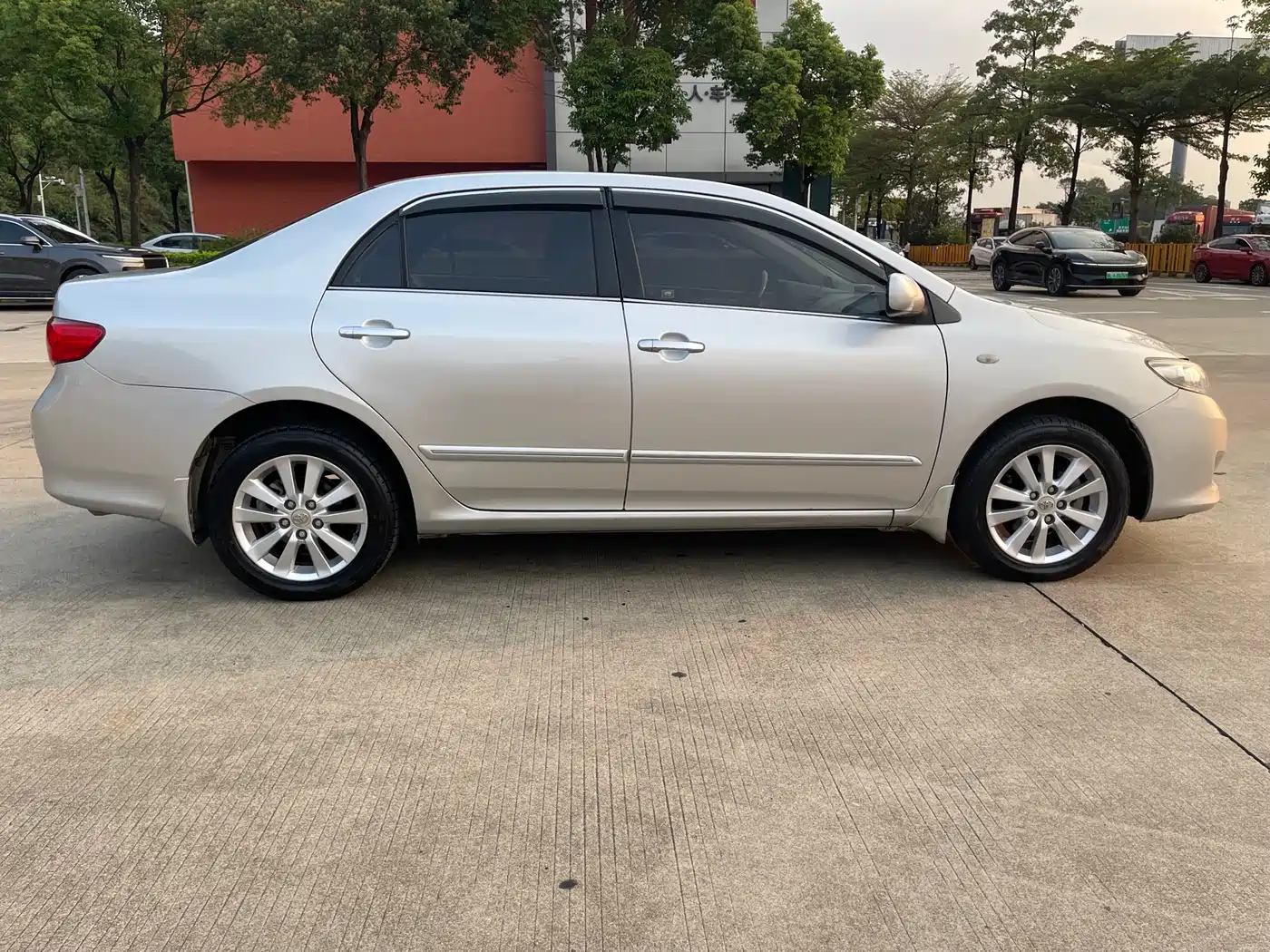 Toyota Corolla 2008 1.8L Automatic GL-i Sunroof Special Edition фото 5