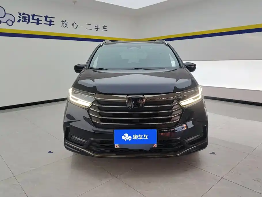 Фото 2 - Honda Odyssey