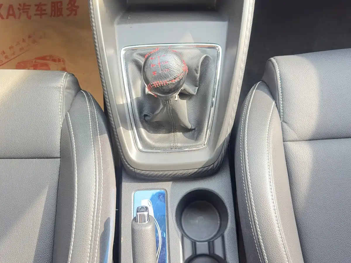 MG ZS 2017 2017 1.5L Manual Premium Internet Edition