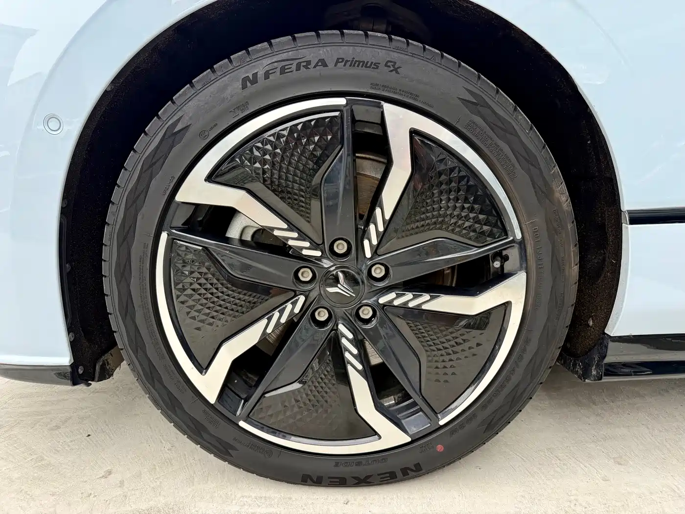 Voyah Passion 2025 2023 4WD Flagship Edition