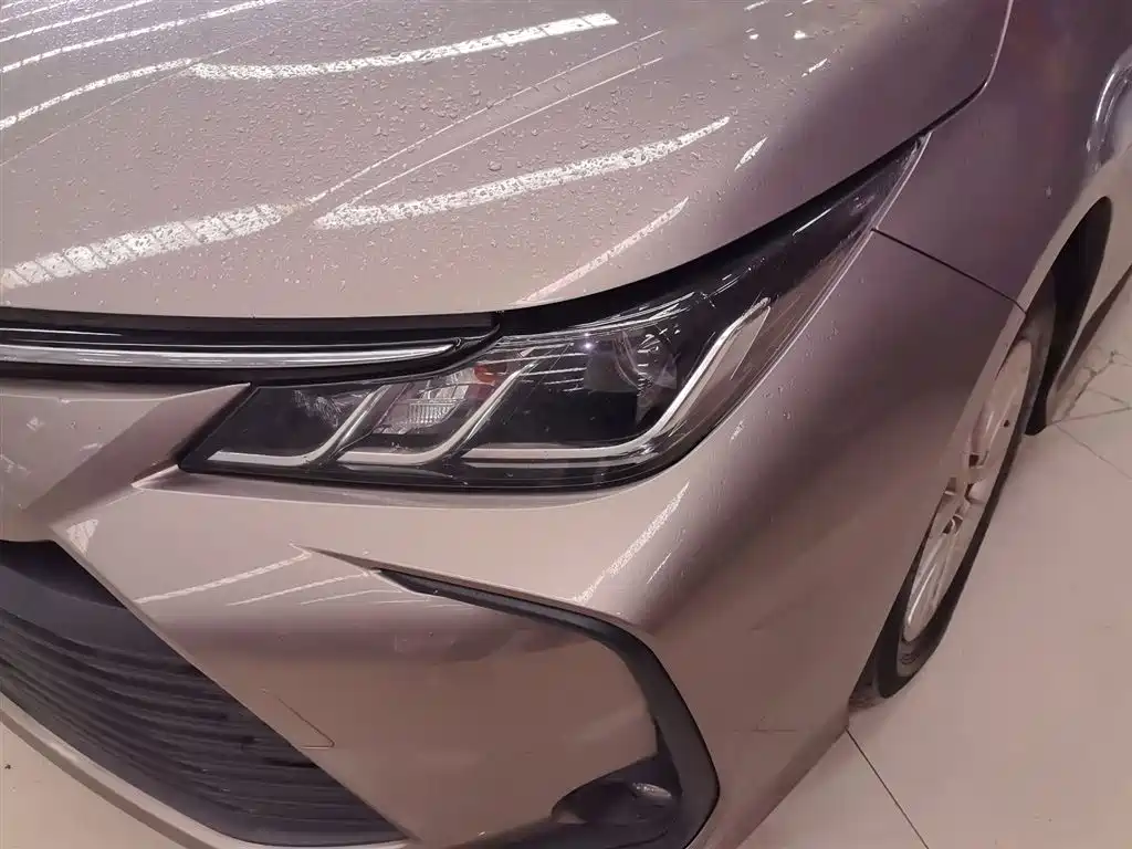 Toyota Corolla 2021 Hybrid 1.8L E-CVT Pioneer Edition фото 16
