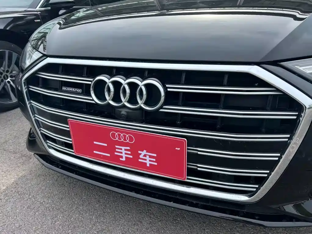 Фото 12 - Audi A6L