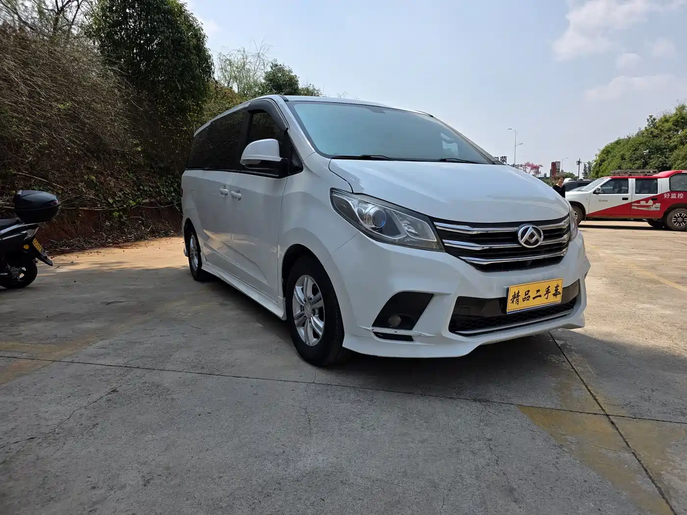 SAIC Maxus Maxus G10 2021 2.0T Manual Elite Edition Diesel 7-Seater фото 3