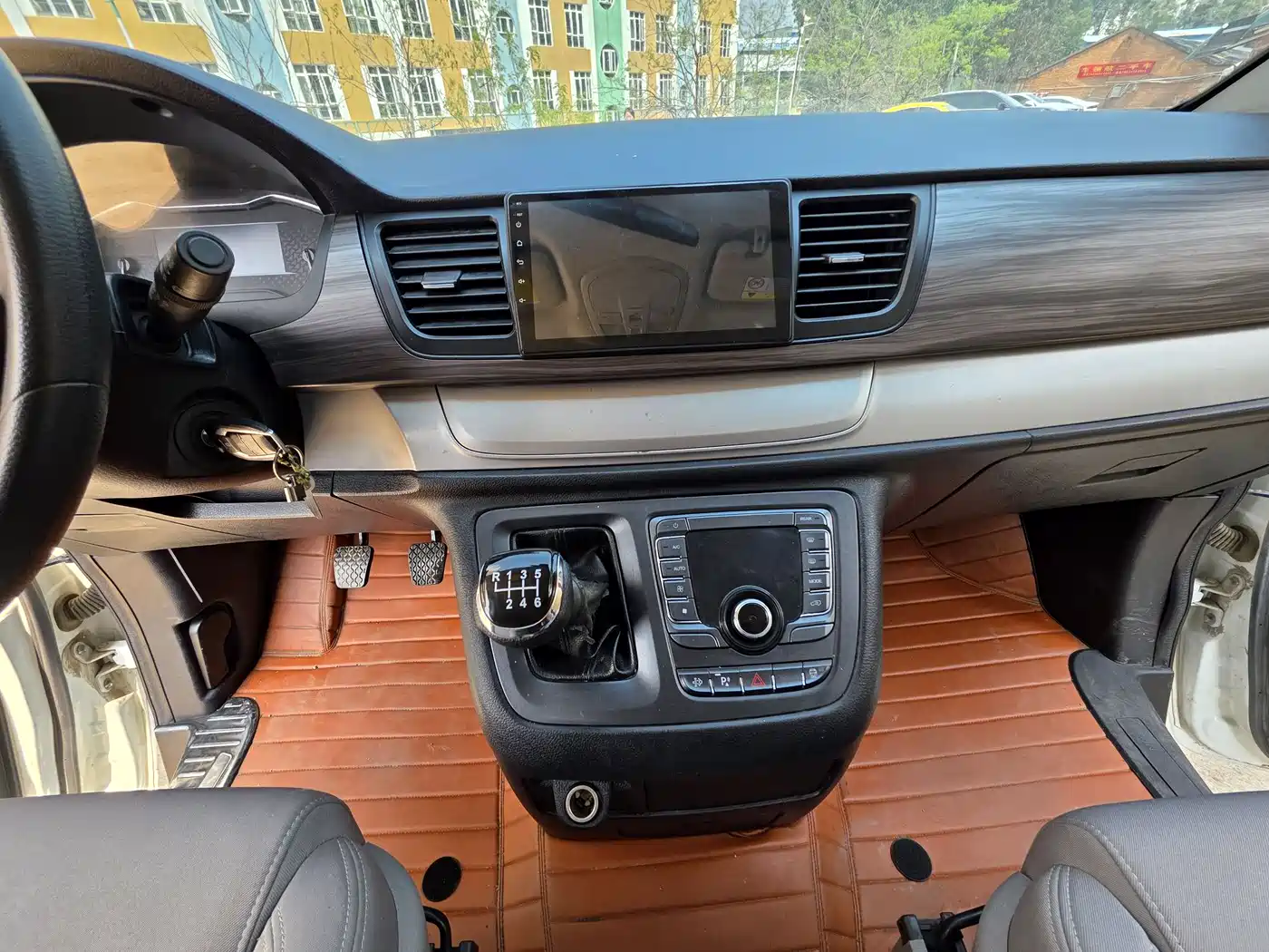 SAIC Maxus Maxus G10 2021 2.0T Manual Elite Edition Diesel 7-Seater фото 22