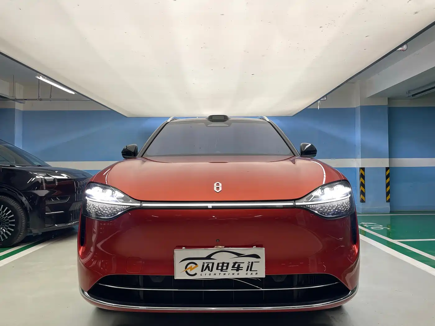 AITO Wenjie AITO M9 2024 Range Extender Max Edition 42kWh 6-seater фото 2