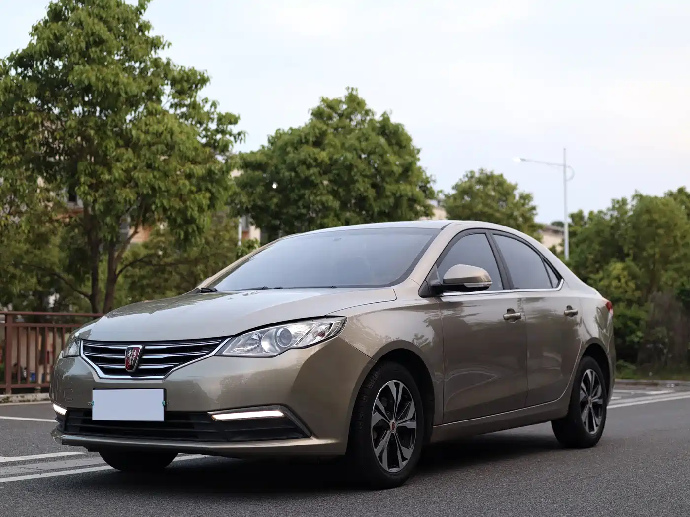 Roewe 360 2017 2017 1.5L Auto Luxury Edition