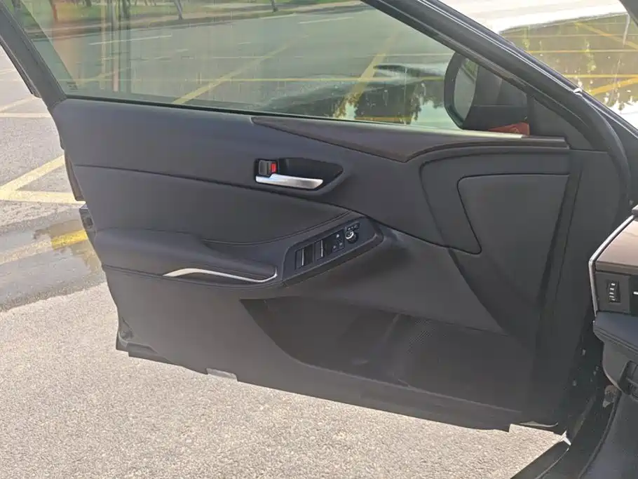 Toyota Avalon 2026 2024 Model 2.0L Progressive Edition