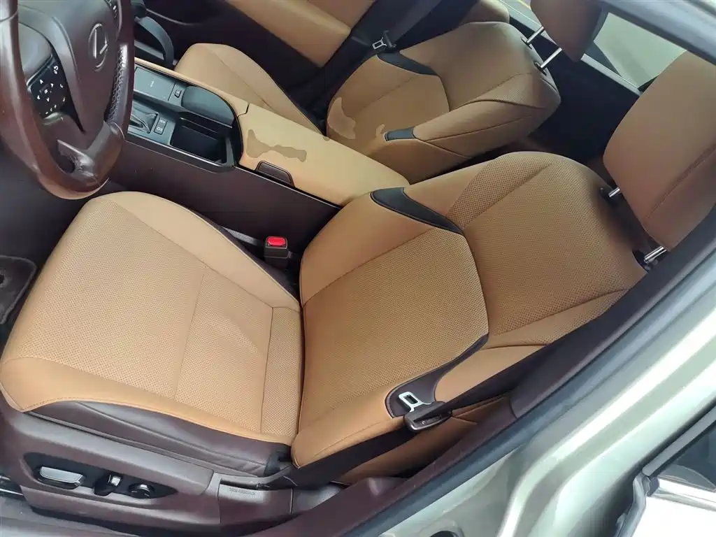 Lexus ES 2020 200 Excellence фото 8
