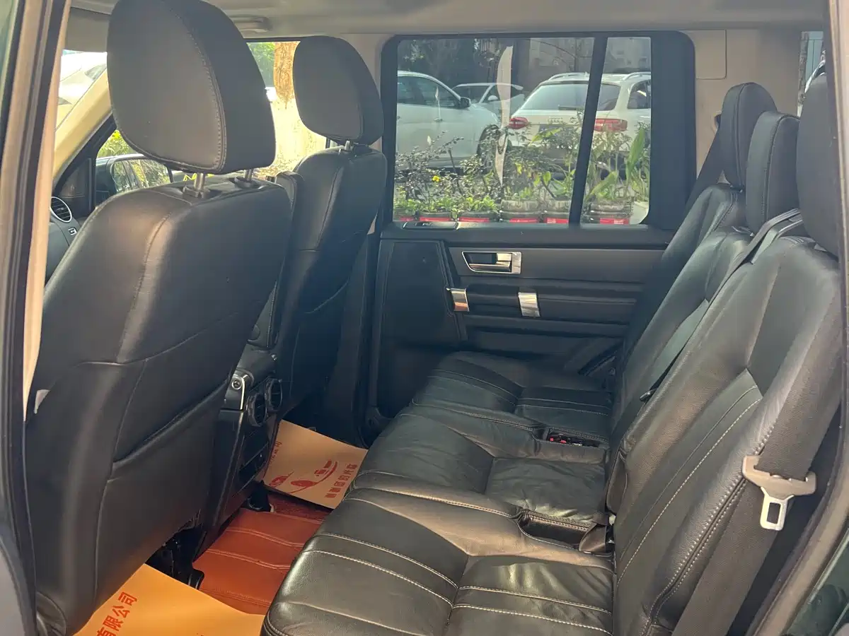 Фото 10 - Land Rover Discovery