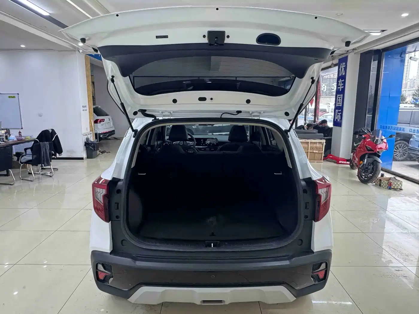 Kia Seltos 2023 1.5L CVT Luxury Edition фото 20