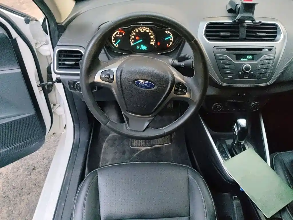 Ford Escort 2015 2015 1.5L Automatic Fashion