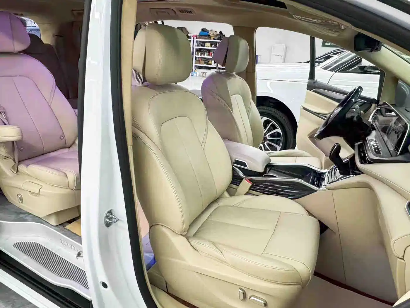 Buick GL8 2022 ES Landmark 653T Premium фото 24