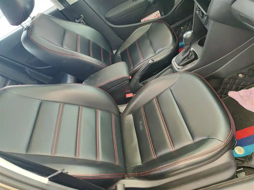 Volkswagen Polo 2016 1.6L Automatic Comfort фото 25